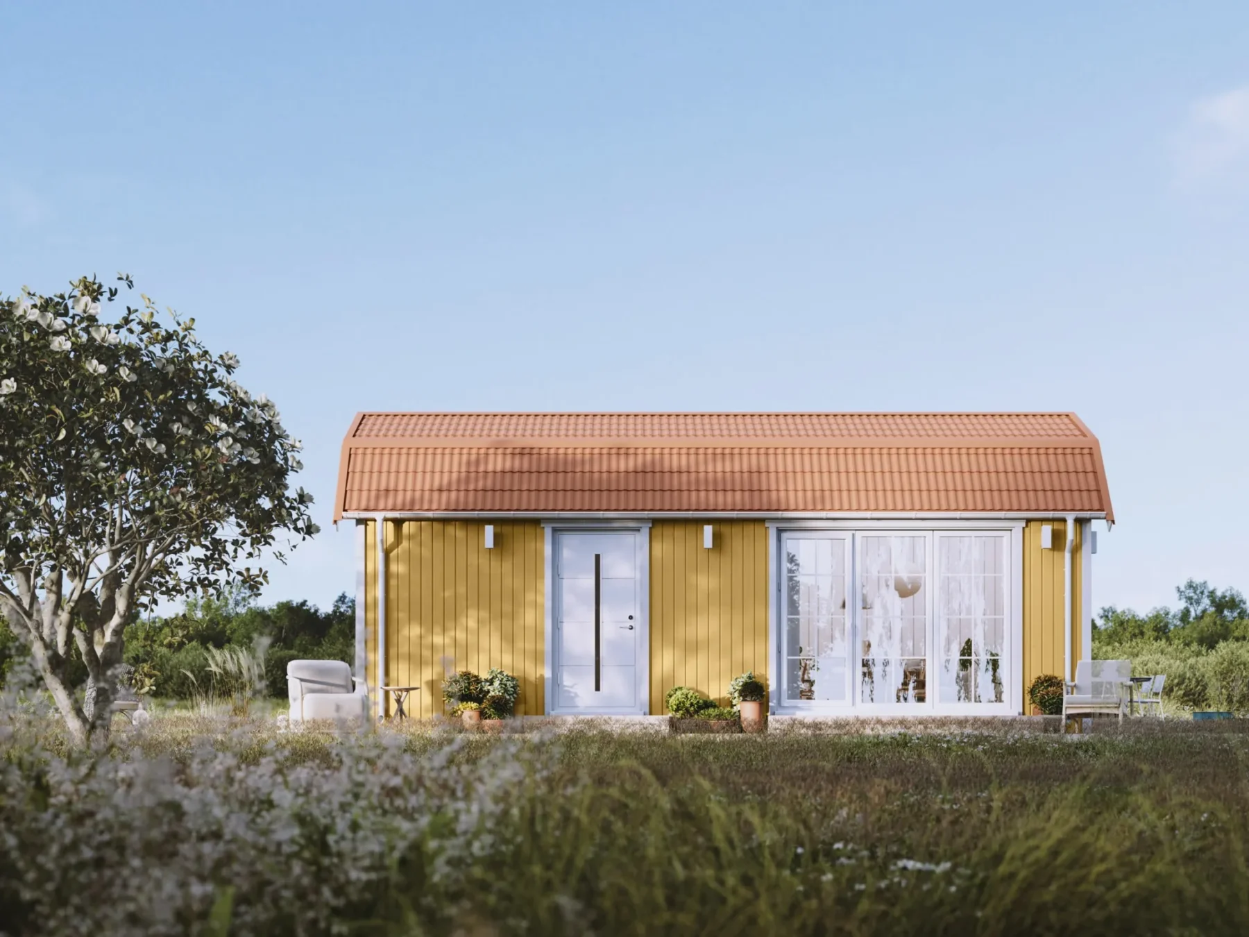 Mikrohus_Mansard_Panorama_30.2P_Eksteriør_Sommergul_akrylmaling_fasade_stående_panel_hvit_ytterdør_store_vinduer_sprosser_veranda_sprosser