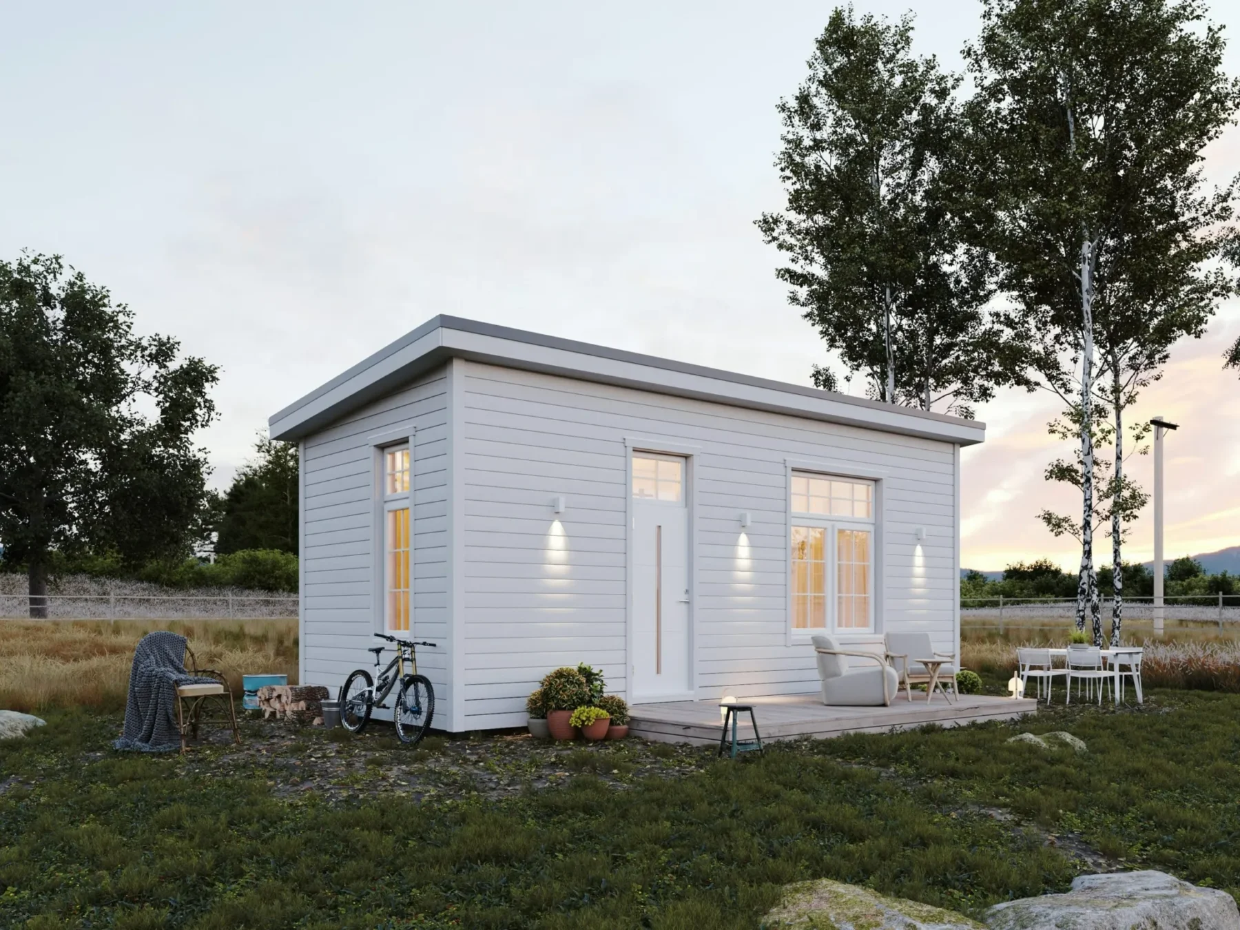 Mikrohus_Pulpet_Panorama_30.2P_Eksteriør_Hvit_fasade_liggende_panel_hvit_ytterdør_vinduer_sprosser_veranda_Kveld