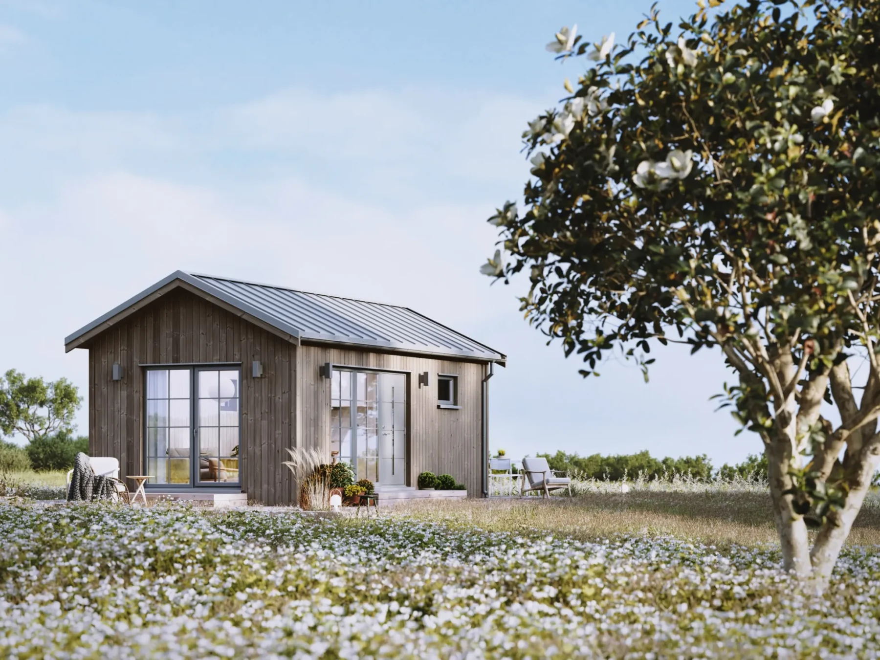 Mikrohus_Klassisk_Panorama_30.3KP_Eksteriør_Jernvitriol_fasade_stående_panel_grå_ytterdør_vinduer_terrasse_store_vinduer_sprosser_platetak