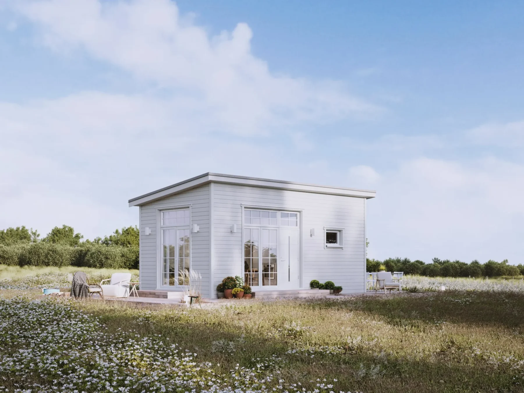 Microhus_Pulpet_30.3PP_hvit_fasade_liggande_panel_hvite_vinduer_ytterdør_terrasse_siden